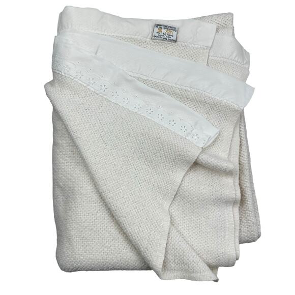 Vintage FARIBO Wool Acrylic Blanket Ivory Satin Trim Woven Texture 68x82 Cottage - Picture 3 of 13